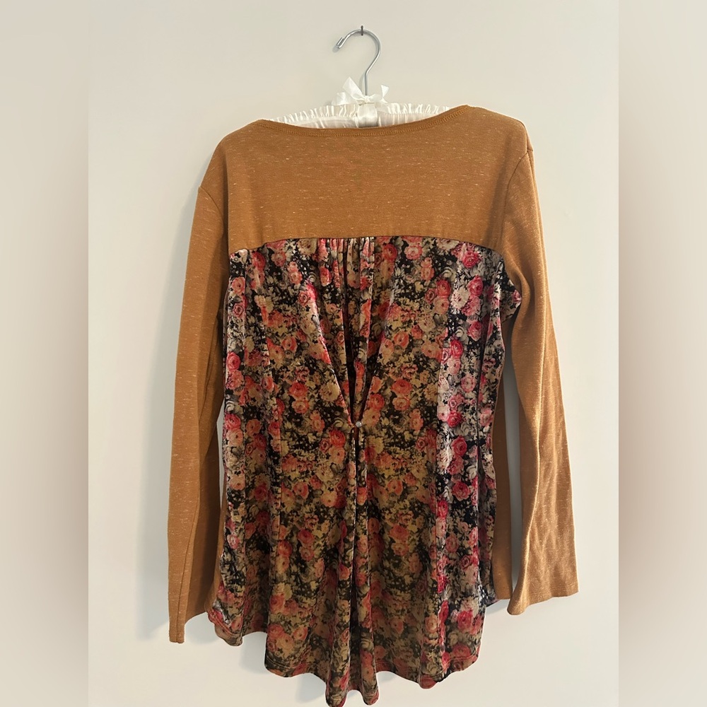 Floral Patterned Women's Top